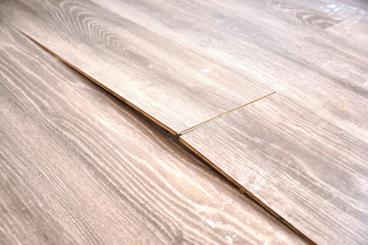 gaps in laminate floorboards